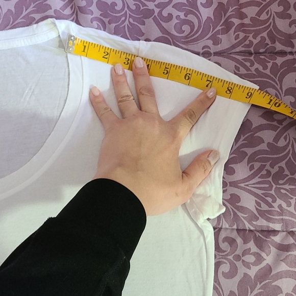 Express Graphic "Believe" Tee - Picture 5 of 9